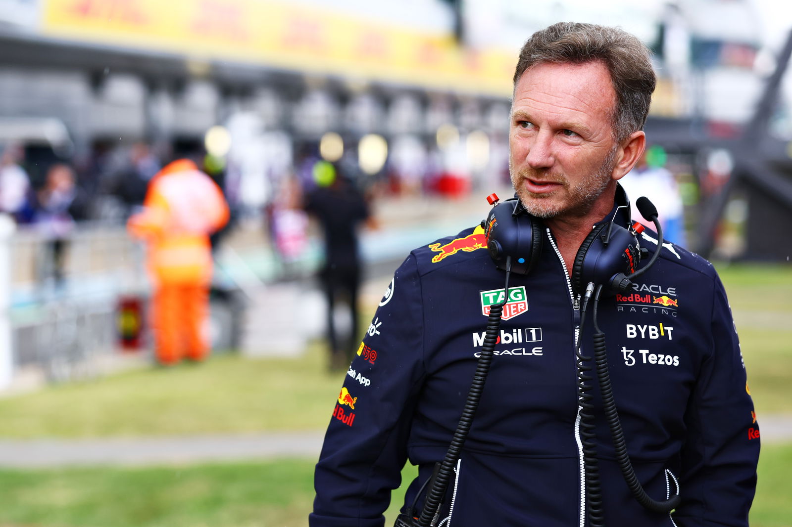 FIA Perketat Larangan Perhiasan, Hamilton Lepas Tindik Hidung